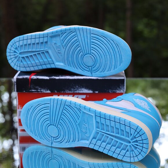 Jordan 1 Retro High OG UNC Reimagined - Picture 12 of 12